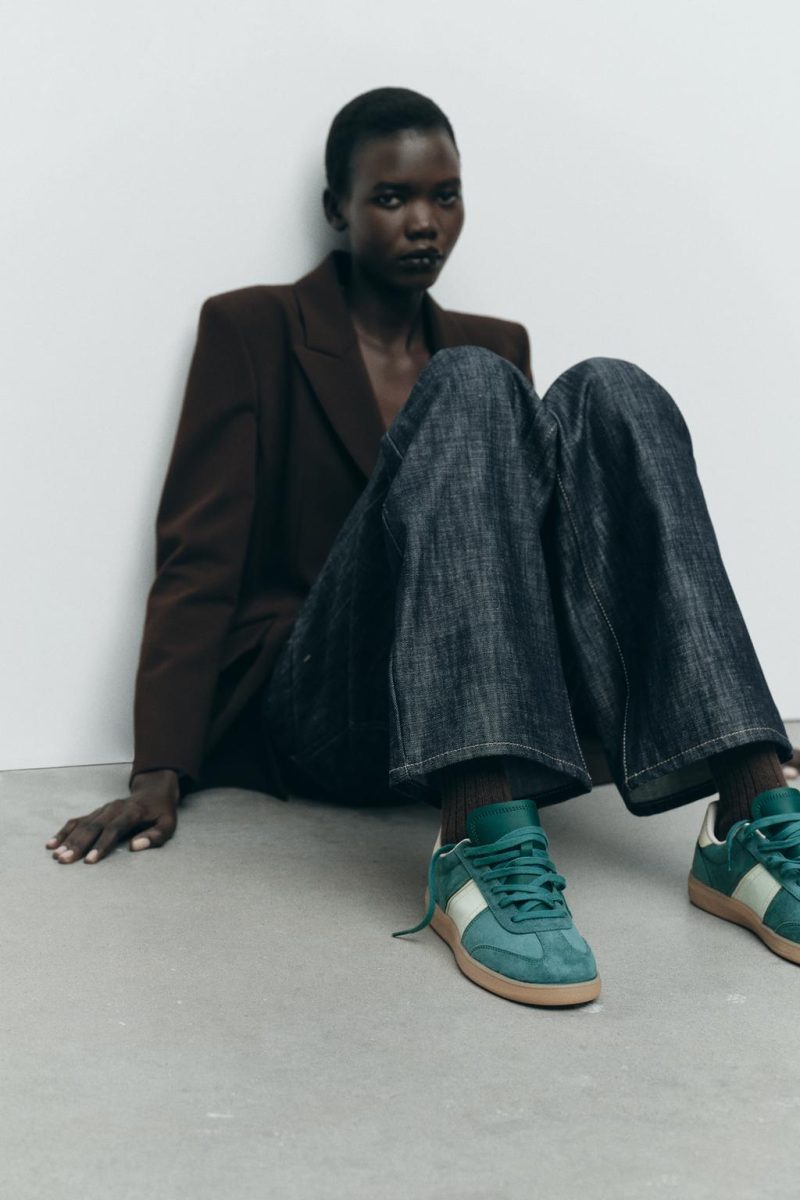 Sneakers with a Combination of Colors - Image 2