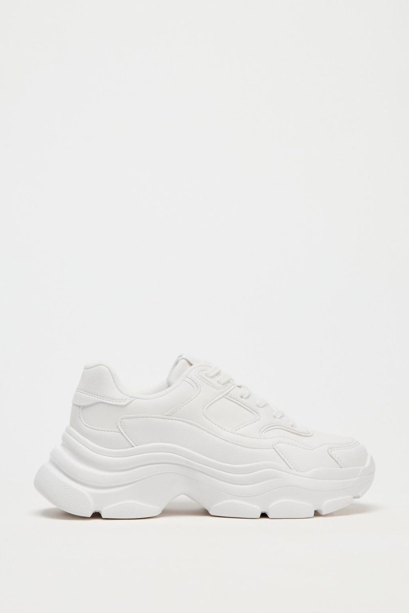 SNEAKERS WITH A MASSIVE PLATFORM
